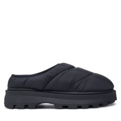 Kapcie Steve Madden. Czarne kapcie Steve Madden, bez wzorów. Za 359.99 zł.