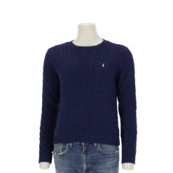 Second life - Polo Ralph Lauren sweter damski z warkoczowym splotem - Jak nowy. Niebieskie swetry Ralph Lauren, l, bez wzorów, ze splotem, eleganckie, bez ramiączek. Za 212.96 zł.