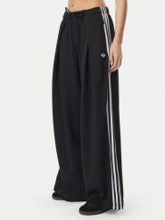 Adidas Spodnie dresowe Adiluna Season 2 X Jennie Pleated Track Tracksuit Bottoms LD8922 Czarny Regular Fit. Czarne spodnie dresowe adidas, bez wzorów, z dresówki. Za 479.99 zł.