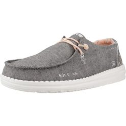 Buty HEY DUDE WENDY BOHO Szary. Szare buty trekkingowe Hey dude, z materiału, bez zapięcia. Za 199.00 zł.