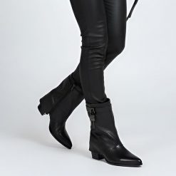 Botki damskie Armodo, na klocku zapinane na zamek ze skóry licowej, czarne, 60567-V. Czarne botki Armodo, z aplikacjami, ze skóry, eleganckie, bez obcasa, na obcasie, bez zapięcia. Za 399.00 zł.