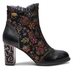 Botki Laura Vita. Czarne botki LAURA VITA, bez wzorów, bez obcasa, na słupku, bez zapięcia. Za 399.99 zł.