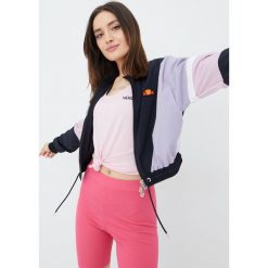 Ellesse kurtka bomber damski przejściowa oversize. Kurtki Ellesse, bez wzorów, bez kaptura. W wyprzedaży za 234.99 zł.