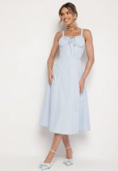 Niebieska Rozkloszowana Gorsetowa Sukienka Vices Ozdobiona Wiązaniem Ralethea. Niebieskie sukienki Born2be, l, bez wzorów, eleganckie, bez kołnierzyka, bez ramiączek, midi, gorsetowe. W wyprzedaży za 118.99 zł.