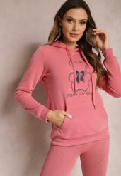 Różowa Bluza Kangurka ze Ściągaczami z Nadrukiem i Polarem Simunsa. Czerwone bluzy Renee, l, bez wzorów, z polaru, bez kaptura. W wyprzedaży za 71.99 zł.