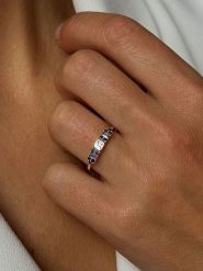 Les Petites Précieuses Pozłacany pierścionek z cyrkonią rozmiar: 58. Niebieskie pierścionki Les Petites Précieuses, z cyrkonią, pozłacane. Za 96.14 zł.