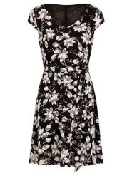 APART Sukienka w kolorze czarnym ze wzorem rozmiar: M. Białe sukienki Apart, m, bez wzorów, z tkaniny, bez kołnierzyka, bez ramiączek, mini, rozkloszowane. Za 148.61 zł.