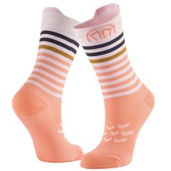 Skarpety do biegania kobieta Sidas Run Anatomic Light Crew Lady wysokosc goleni. Czerwone skarpetki SIDAS, bez wzorów, ze skóry. Za 73.00 zł.