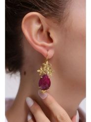 L'Atelier de Gaia Pozłacane kolczyki z agatem rozmiar: onesize. Różowe kolczyki L'Atelier de Gaia, z agatem, pozłacane. Za 56.99 zł.