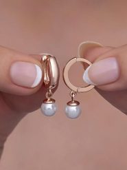 Lodie Silver Srebrne kolczyki-kreole rozmiar: onesize. Szare kolczyki Lodie Silver, z perłą, srebrne. Za 74.81 zł.