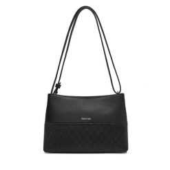 Torebka Calvin Klein. Czarne torebki klasyczne Calvin Klein, bez wzorów, klasyczne, bez dodatków. Za 219.99 zł.