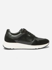 Damskie skórzane buty sportowe TBS Blondie. Czarne buty trekkingowe TBS, z gumy, bez zapięcia. Za 319.00 zł.
