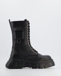WORKERY DAMSKIE 22821 BLACK. Czarne botki Venezia, bez wzorów, ze skóry, bez obcasa, bez zapięcia. Za 299.00 zł.