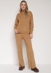 Beżowy Klasyczny Dzianinowy Komplet z Wiskozą Szerokie Spodnie i Sweter Półgolf Reillena. Brązowe swetry Born2be, bez wzorów, z dzianiny, klasyczne, bez ramiączek. Za 129.99 zł.
