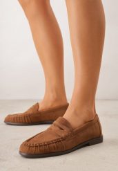 Jasnobrązowe Mokasyny VICES ze Skórzaną Wkładką i Marszczeniem przy Nosku Ananora. Brązowe mokasyny Renee, bez wzorów, z jeansu. Za 89.99 zł.