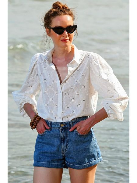 Trend Alacati Bluzka w kolorze białym rozmiar: L. Białe bluzki Trend Alacati, l, bez wzorów, z bawełny, bez kołnierzyka, bez ramiączek. Za 78.99 zł.