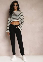 Czarne Jeansy Mom Fit High Waist Kasena. Czarne jeansy Renee, bez wzorów, z jeansu, klasyczne, z podwyższonym stanem. W wyprzedaży za 83.99 zł.