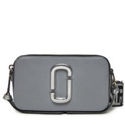 Torebka Marc Jacobs. Szare listonoszki Marc Jacobs, bez wzorów, bez dodatków. Za 1,379.00 zł.