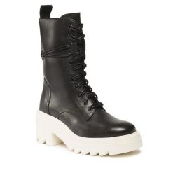 Trapery GINO ROSSI. Czarne traperki Gino Rossi, bez wzorów, bez obcasa, bez zapięcia. Za 319.99 zł.