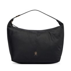 Torebka Tommy Hilfiger. Czarne torebki klasyczne Tommy Hilfiger, bez wzorów, z nylonu, klasyczne, bez dodatków. Za 569.99 zł.
