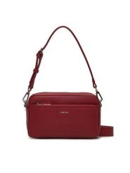 Calvin Klein Torebka Ck Must Convertible Camera Bag K60K612280 Bordowy. Czerwone torebki klasyczne Calvin Klein, bez wzorów, ze skóry, bez dodatków. Za 429.99 zł.