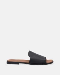 SKÓRZANE KLAPKI DAMSKIE 0013169 BLACK. Czarne klapki Venezia, bez wzorów, ze skóry, bez obcasa, bez zapięcia. Za 199.00 zł.