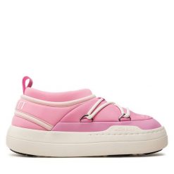 Botki Moon Boot. Czerwone botki Moon Boot, bez wzorów, bez obcasa, na płaskiej podeszwie, bez zapięcia. Za 429.99 zł.