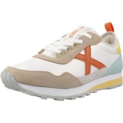 Kapcie MUNICH UM WMN Biały. Białe buty trekkingowe munich, bez wzorów, ze skóry. W wyprzedaży za 442.30 zł.