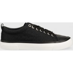 Calvin Klein tenisówki Vulc Lace Up kolor czarny. Czarne trampki Calvin Klein, bez wzorów, z tworzywa sztucznego, bez zapięcia. W wyprzedaży za 299.99 zł.