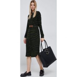 Nobo torebka kolor czarny. Czarne shopper bag NOBO, bez wzorów, na ramię, bez dodatków. W wyprzedaży za 164.99 zł.