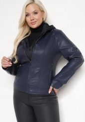 Granatowa Kurtka Ramoneska z Odpinanym Kapturem i Zasuwanymi Kieszeniami Ravasilla. Niebieskie kurtki Born2be, xl, bez wzorów, z jeansu, eleganckie. W wyprzedaży za 118.99 zł.