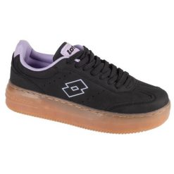 Buty Sportowe Lotto Iskar na Platformie Pf Rb 2400282W-1147 czarne. Czarne buty treningowe bez wzorów, z gumy, bez zapięcia. W wyprzedaży za 195.45 zł.