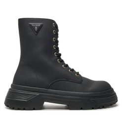 Botki Guess. Czarne botki Guess, z aplikacjami, bez obcasa, na płaskiej podeszwie, bez zapięcia. Za 879.99 zł.