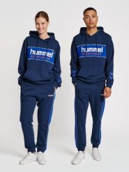 Bluza z kapturem Hummel Legacy Julian. Niebieskie bluzy Hummel, na jesień, m, bez wzorów, z bawełny, eleganckie, bez ramiączek, z kapturem. Za 247.90 zł.