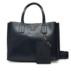 Torebka Tommy Hilfiger. Niebieskie torebki klasyczne Tommy Hilfiger, bez wzorów, klasyczne, bez dodatków. Za 339.99 zł.