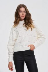 Sweter z golfem biały. Białe swetry MOODO, l, bez wzorów, bez ramiączek. Za 129.99 zł.
