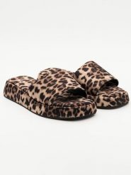 Bellucci Klapki w kolorze beżowo-brązowym rozmiar: 37. Brązowe klapki Bellucci, bez wzorów, klasyczne, z otwartym noskiem, bez obcasa, na platformie, bez zapięcia. Za 109.78 zł.