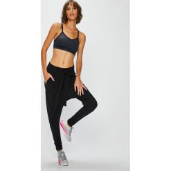 Reebok - Spodnie. Spodnie dresowe marki bonprix. Za 269.90 zł.