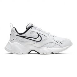 Buty do chodzenia damskie Nike Wmns Air Heights. Białe buty treningowe Nike, bez wzorów, z materiału, bez zapięcia, trekkingowe. Za 699.00 zł.