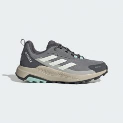 Buty Terrex Anylander Rain.Rdy Hiking. Białe buty trekkingowe adidas, z materiału, bez zapięcia. Za 369.00 zł.