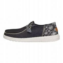HeyDude Damskie Mokasyny Wendy Funk Embroidered Floral. Białe mokasyny Hey dude, bez wzorów, z materiału. Za 229.00 zł.