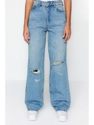 Trendyol Dżinsy - Comfort fit - w kolorze błękitnym rozmiar: 34. Niebieskie jeansy Trendyol, bez wzorów, z bawełny, klasyczne, z podwyższonym stanem. Za 92.64 zł.