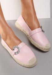 Różowe Espadryle Auxamene. Czerwone espadryle Renee, z aplikacjami, z okrągłym noskiem, bez obcasa, na płaskiej podeszwie. W wyprzedaży za 39.99 zł.