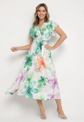 Ciemnozielona Sukienka w Kwiaty o Kopertowym Kroju z Wiązanym Paskiem Redanae. Zielone sukienki Born2be, na co dzień, l, bez wzorów, eleganckie, bez kołnierzyka, bez ramiączek, maxi, kopertowe. W wyprzedaży za 67.99 zł.