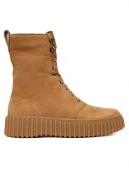 Clarks Trzewiki Torhill Style 26182917 Brązowy. Brązowe botki Clarks, bez wzorów, z nubiku, bez obcasa, na płaskiej podeszwie, bez zapięcia. Za 479.99 zł.