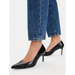 Szpilki MEXX. Czarne szpilki Mexx, bez wzorów, bez obcasa, na szpilce, bez zapięcia. Za 329.99 zł.