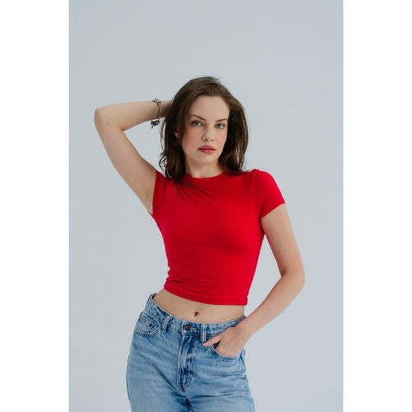 Koszulka sportowa do jogi Moonholi Timeless z krótkim rękawem. Czerwone t-shirty sportowe MOONHOLI, l, bez wzorów, bez ramiączek, na fitness i siłownię. Za 189.00 zł.