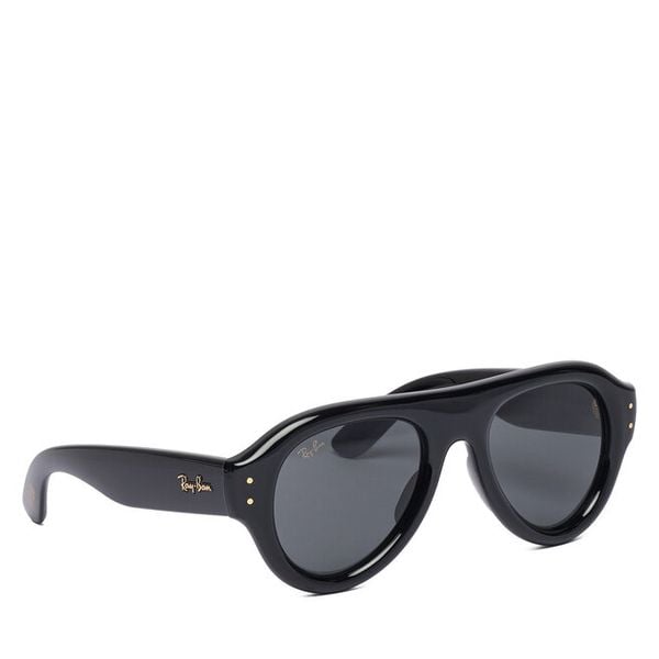 Okulary przeciwsłoneczne Ray-Ban. Czarne okulary przeciwsłoneczne Ray-Ban, bez wzorów. Za 769.99 zł.