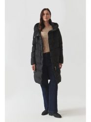 TATUUM Płaszcz puchowy w kolorze czarnym rozmiar: 40. Czarne płaszcze Tatuum, bez wzorów, z puchu, bez kaptura. Za 438.45 zł.