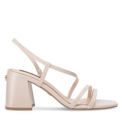 Sandały Nine West. Brązowe sandały Nine West, bez wzorów, bez obcasa, na słupku, bez zapięcia. Za 199.99 zł.